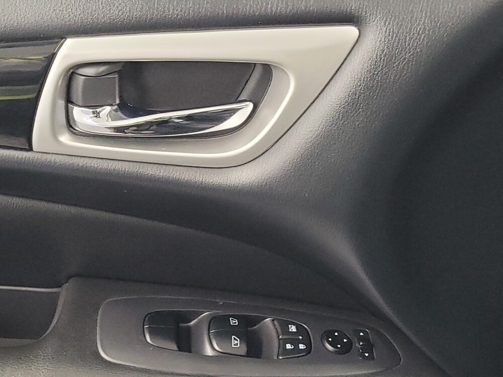 2019 Nissan Pathfinder in Houston, TX 77060 - 18126450 27