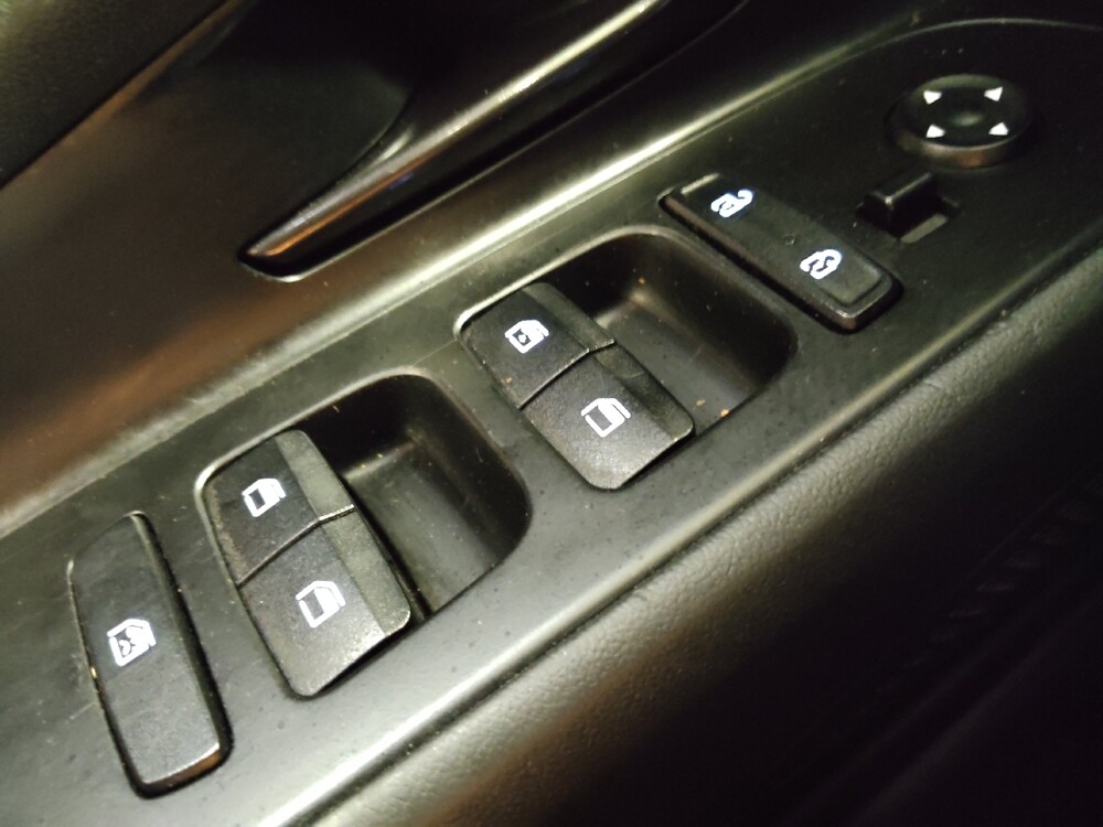 2023 Hyundai Elantra in Fayetteville, NC 28304 - 18126452 27