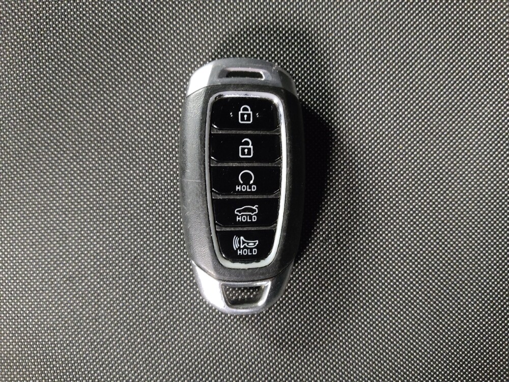 2023 Hyundai Elantra in Fayetteville, NC 28304 - 18126452 32