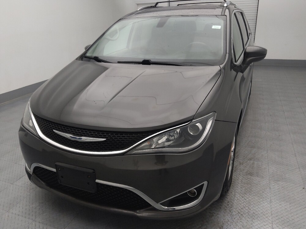 2018 Chrysler Pacifica in Wichita, KS 67207 - 18126453 15