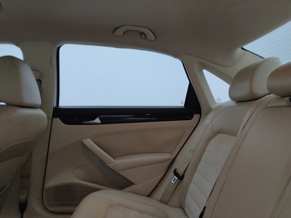 2014 Volkswagen Passat in Clearwater, FL 33764 - 18126454 18