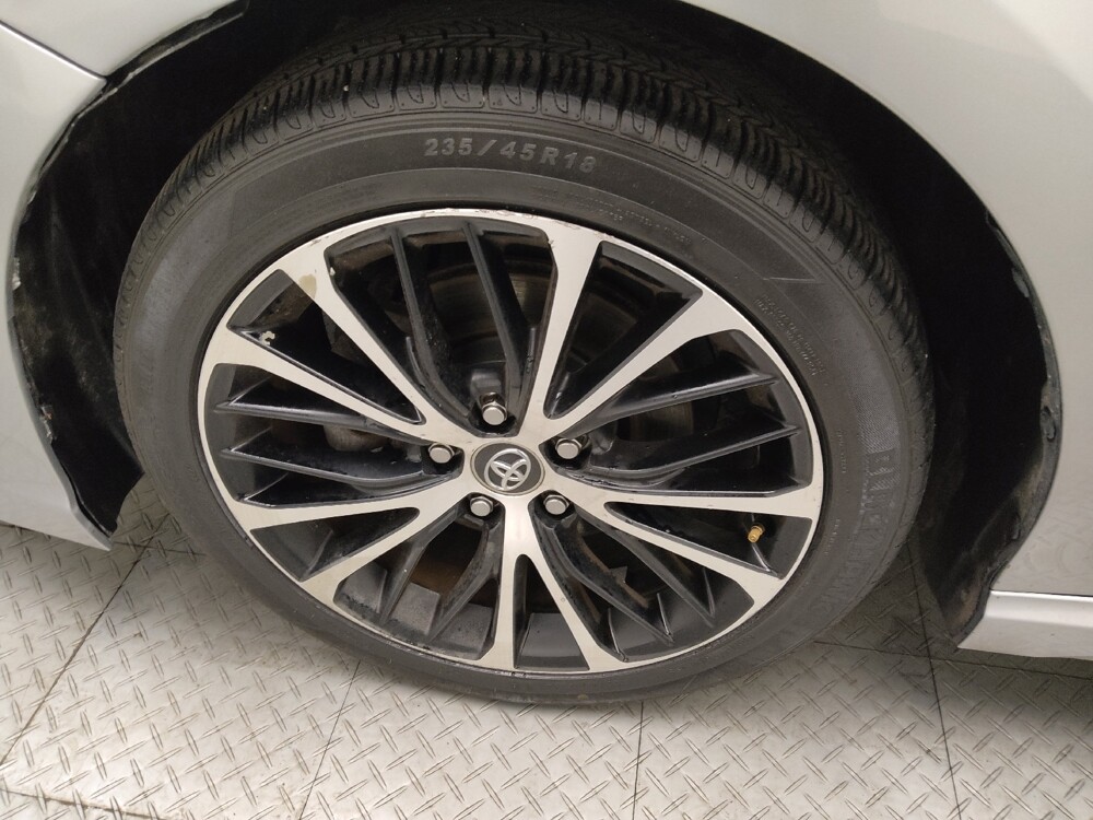 2019 Toyota Camry in Lombard, IL 60148 - 18126459 31