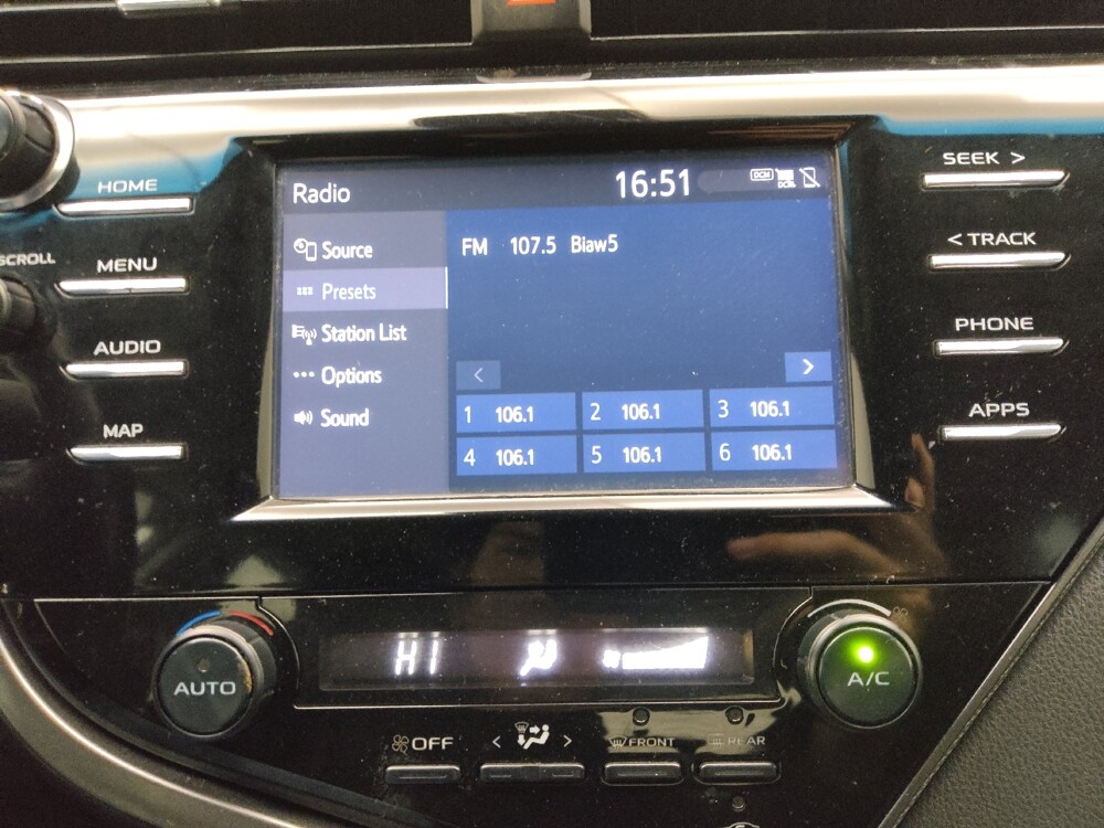 2019 Toyota Camry in Lombard, IL 60148 - 18126459 25