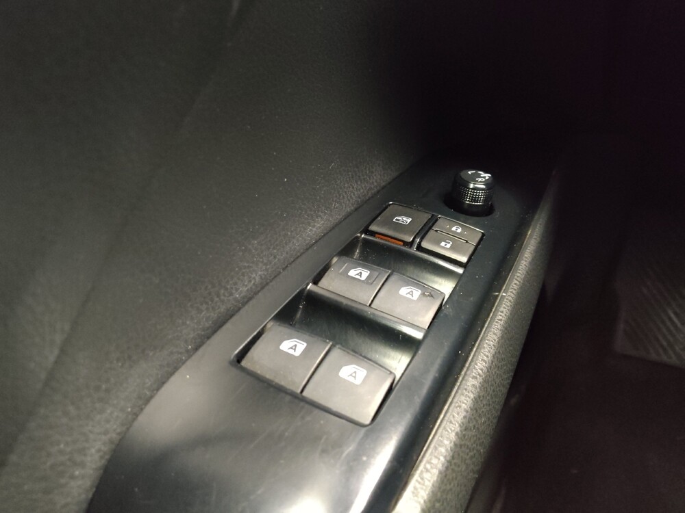 2019 Toyota Camry in Lombard, IL 60148 - 18126459 27