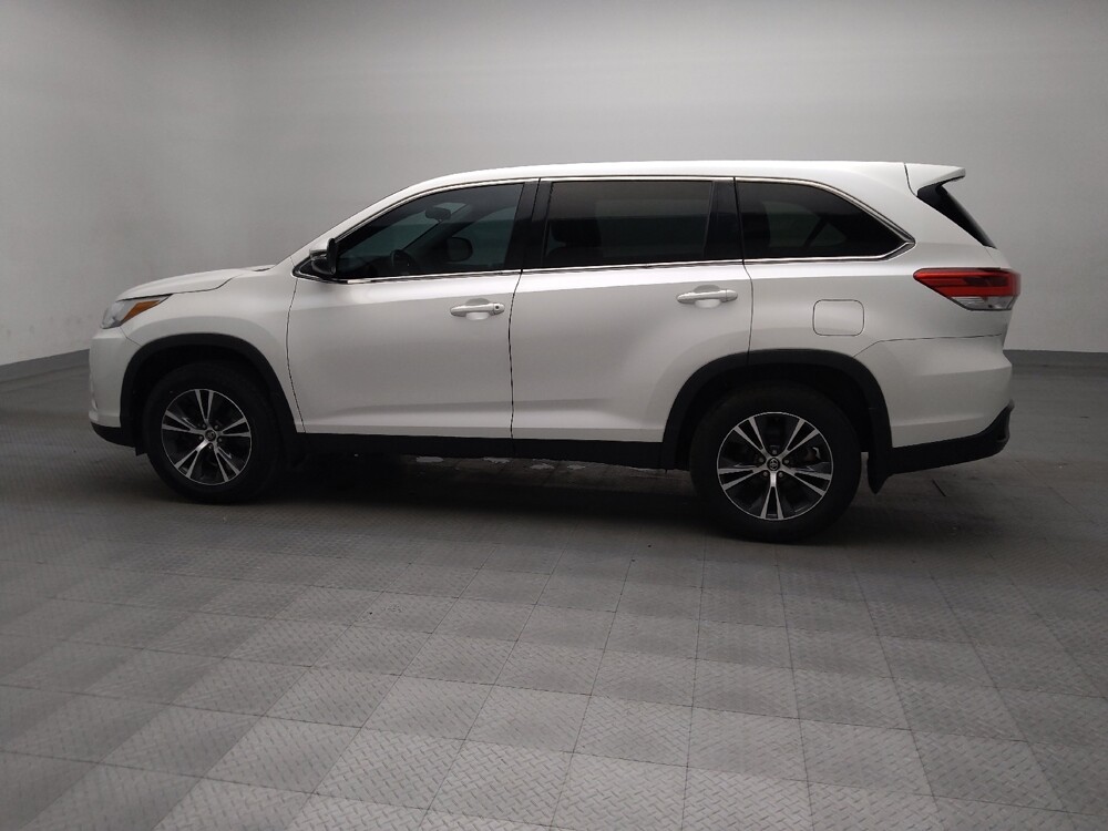 2019 Toyota Highlander in Oklahoma City, OK 73139 - 18126466 3