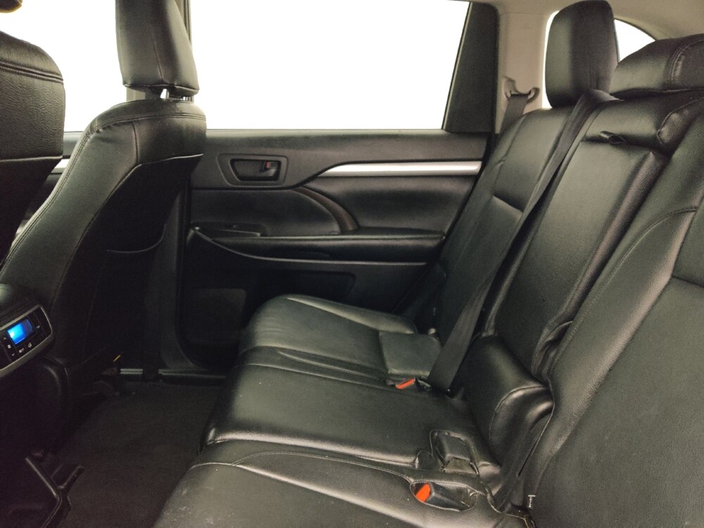 2019 Toyota Highlander in Oklahoma City, OK 73139 - 18126466 18