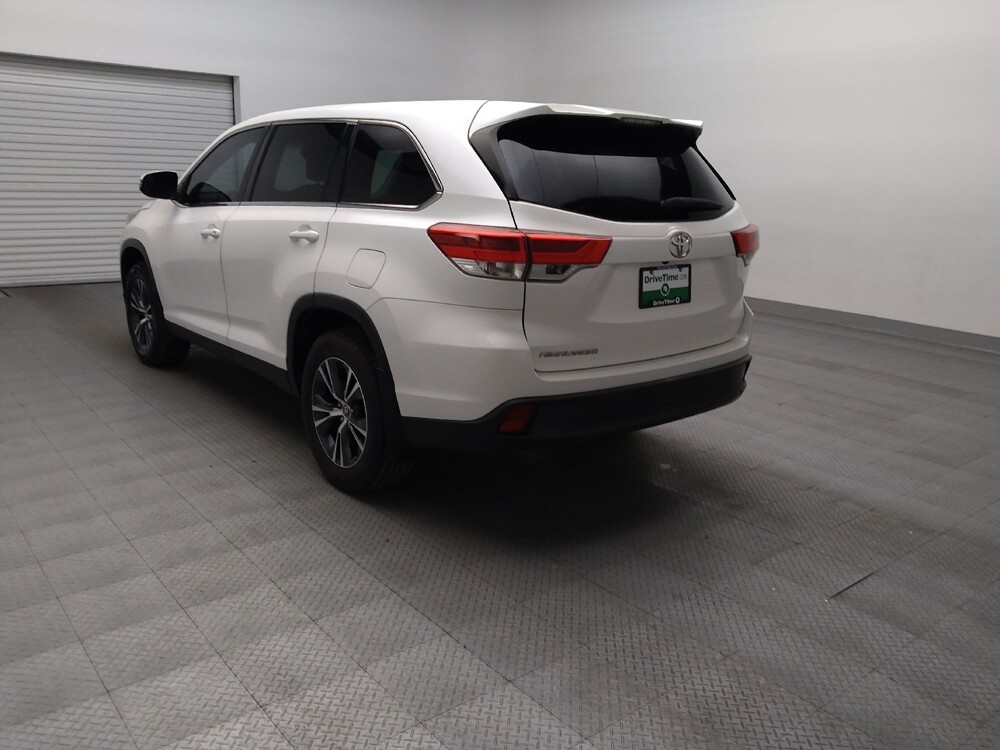 2019 Toyota Highlander in Oklahoma City, OK 73139 - 18126466 5