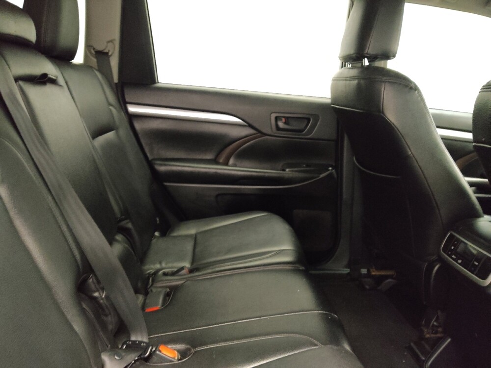 2019 Toyota Highlander in Oklahoma City, OK 73139 - 18126466 19