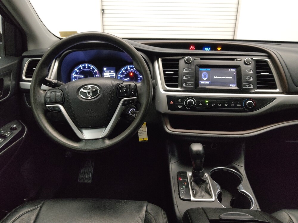 2019 Toyota Highlander in Oklahoma City, OK 73139 - 18126466 22