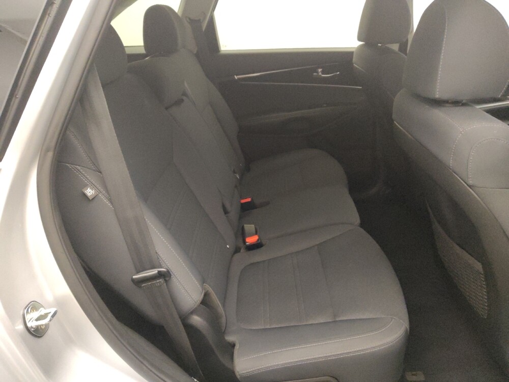 2019 Kia Sorento in Houston, TX 77074 - 18126476 19