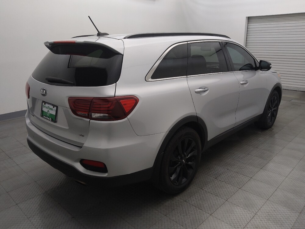 2019 Kia Sorento in Houston, TX 77074 - 18126476 9