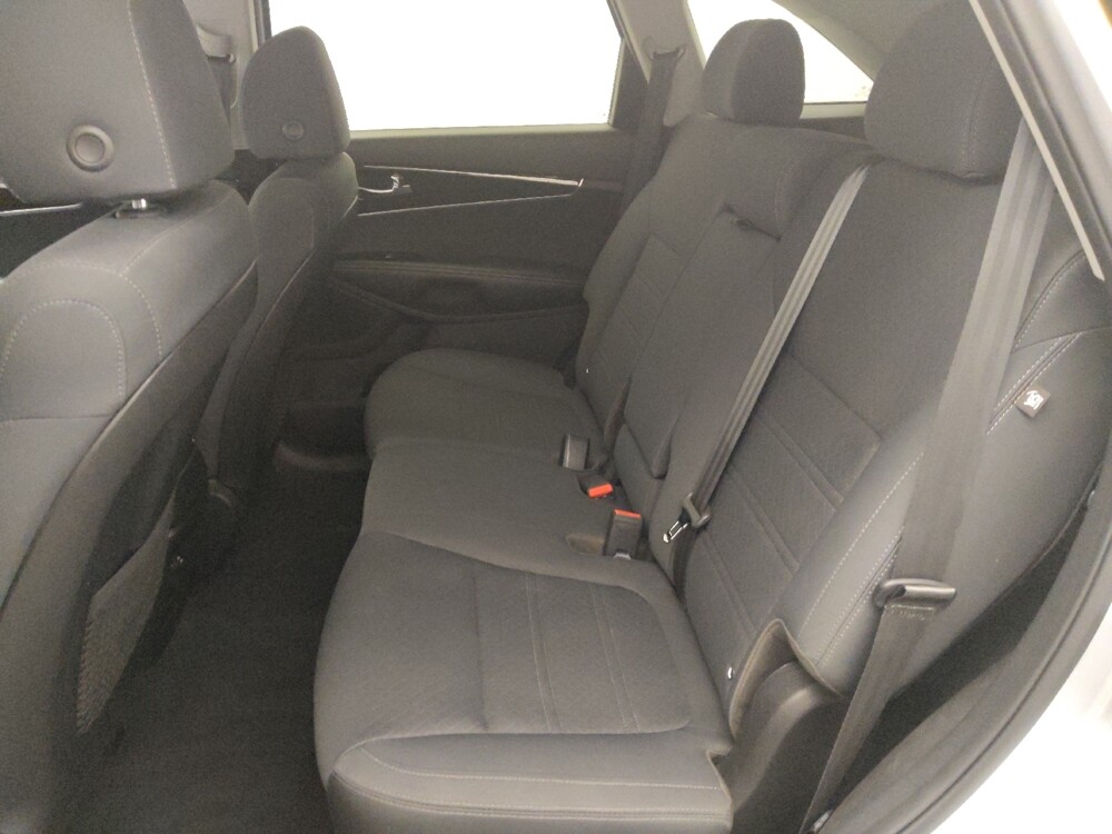 2019 Kia Sorento in Houston, TX 77074 - 18126476 18