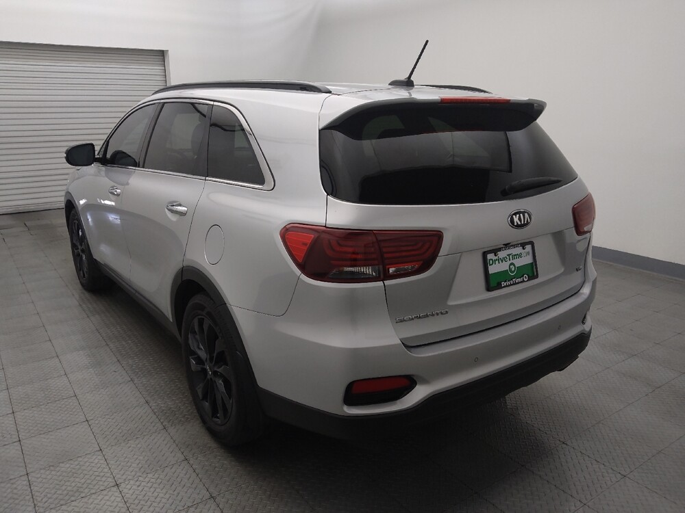 2019 Kia Sorento in Houston, TX 77074 - 18126476 5
