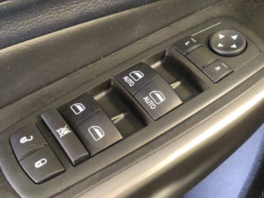 2019 Jeep Cherokee in Tyler, TX 75701 - 18126482 27