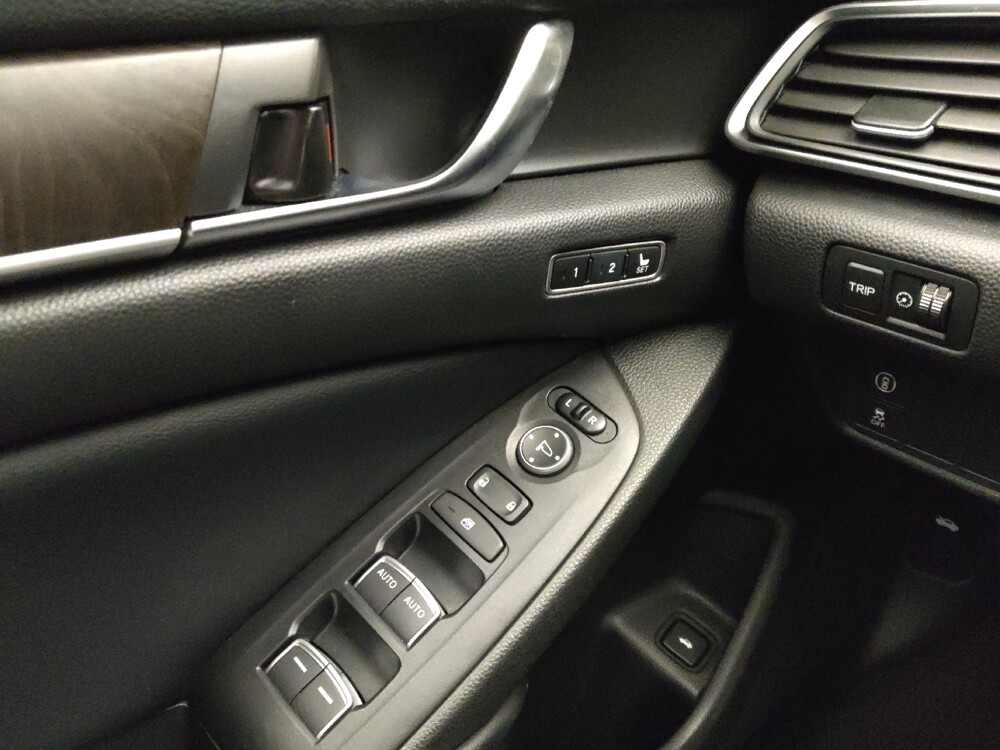 2018 Honda Accord in Wichita, KS 67207 - 18126484 27