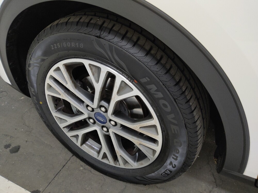 2021 Ford Escape in St. Louis, MO 63125 - 18126491 31