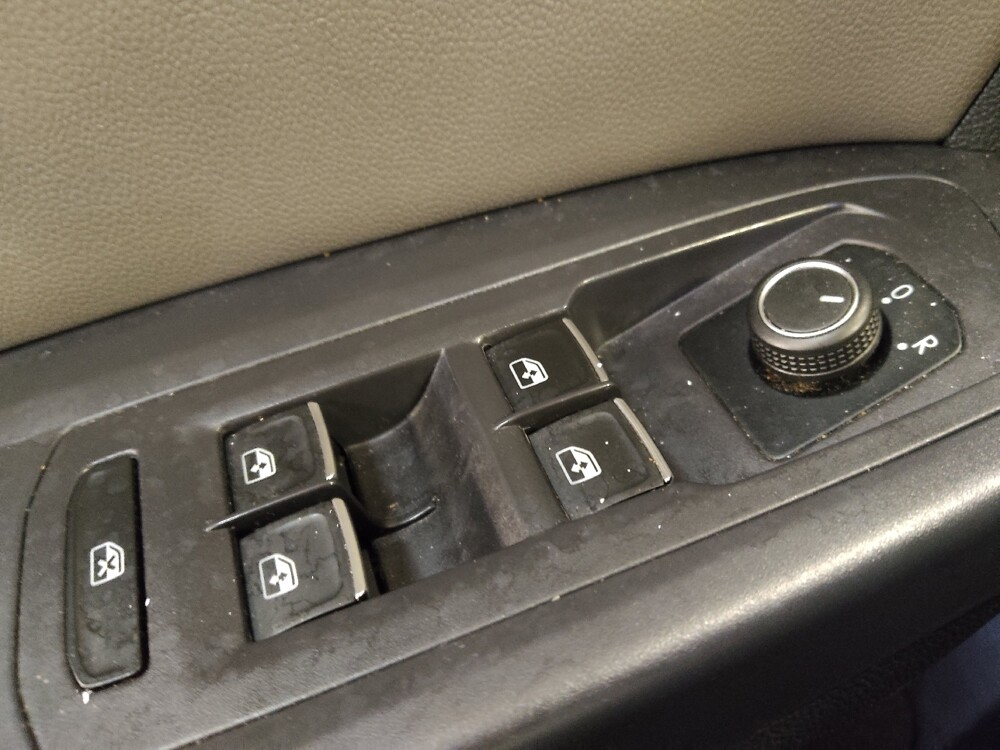 2021 Volkswagen Atlas in Charleston, SC 29414 - 18126498 27