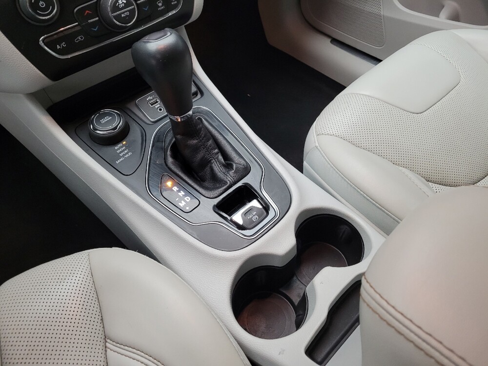 2020 Jeep Cherokee in Taylor, MI 48180 - 18126499 26