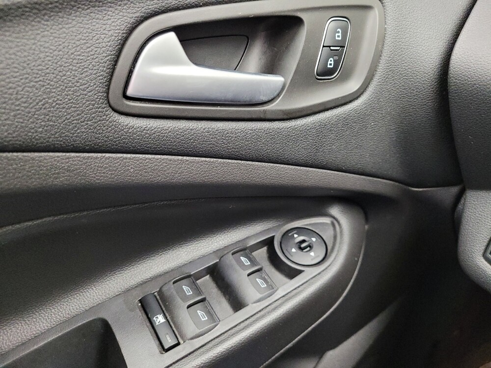 2018 Ford Escape in Eastpointe, MI 48021 - 18126501 27