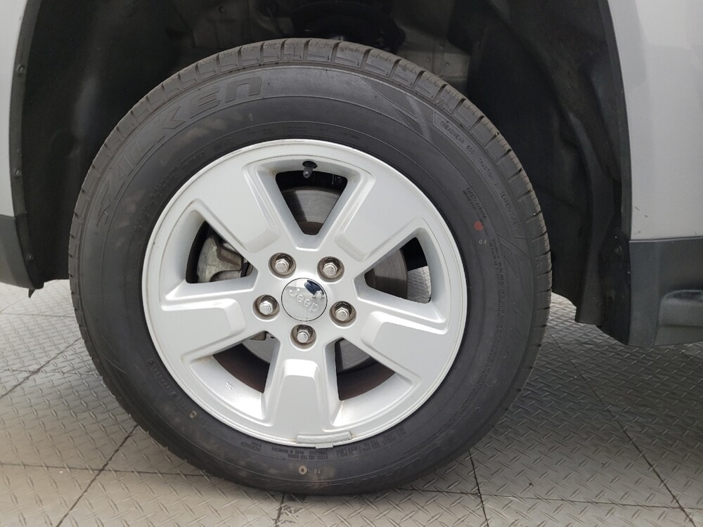 2017 Jeep Compass in Phoenix, AZ 85015 - 18126509 31