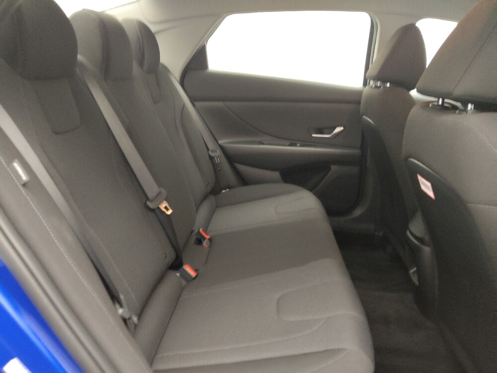 2025 Hyundai Elantra in Denver, CO 80012 - 18126510 21