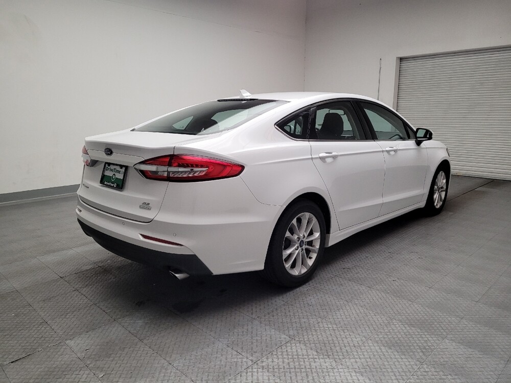 2019 Ford Fusion in Riverside, CA 92504 - 18126512 9