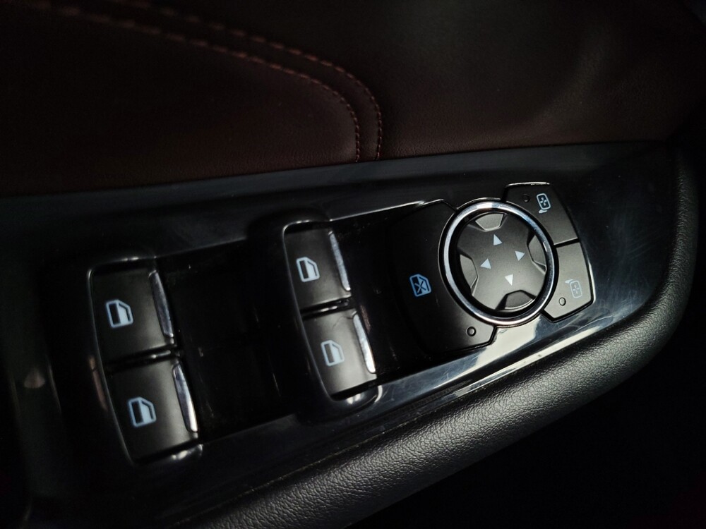 2020 Ford Edge in Las Vegas, NV 89102 - 18126515 27