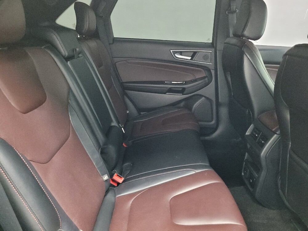 2020 Ford Edge in Las Vegas, NV 89102 - 18126515 19