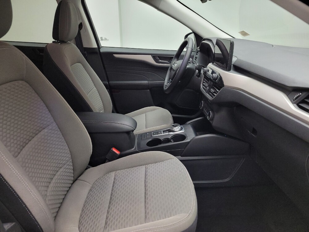 2022 Ford Escape in Taylor, MI 48180 - 18126522 21