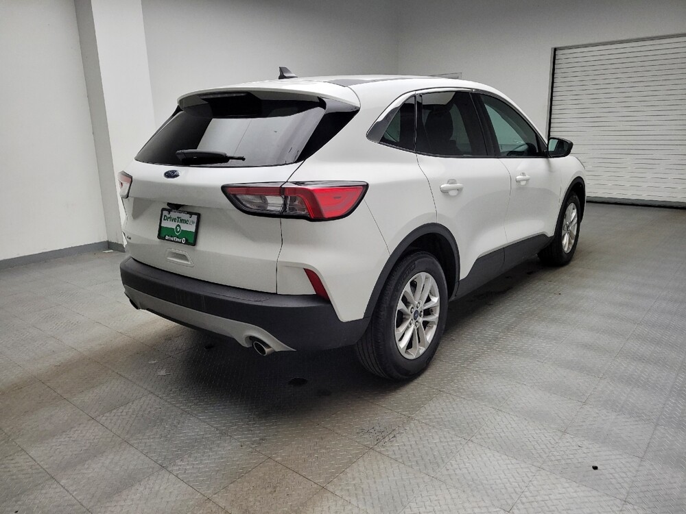 2022 Ford Escape in Taylor, MI 48180 - 18126522 9