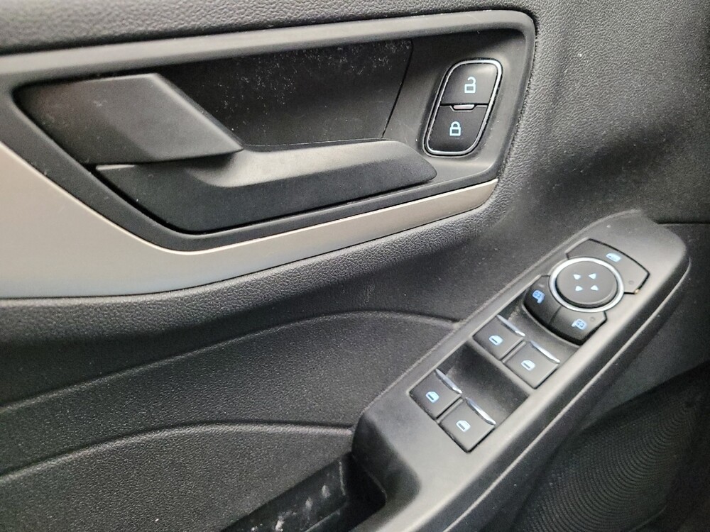 2022 Ford Escape in Taylor, MI 48180 - 18126522 25