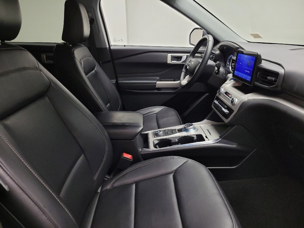 2023 Ford Explorer in Eastpointe, MI 48021 - 18126523 21