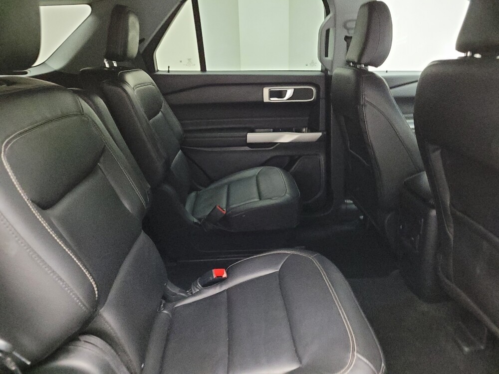 2023 Ford Explorer in Eastpointe, MI 48021 - 18126523 19