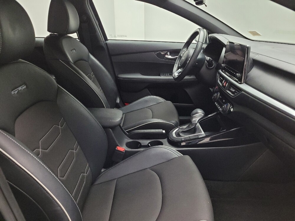 2023 Kia Forte in Eastpointe, MI 48021 - 18126529 21