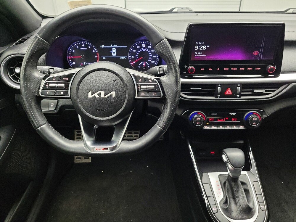 2023 Kia Forte in Eastpointe, MI 48021 - 18126529 22