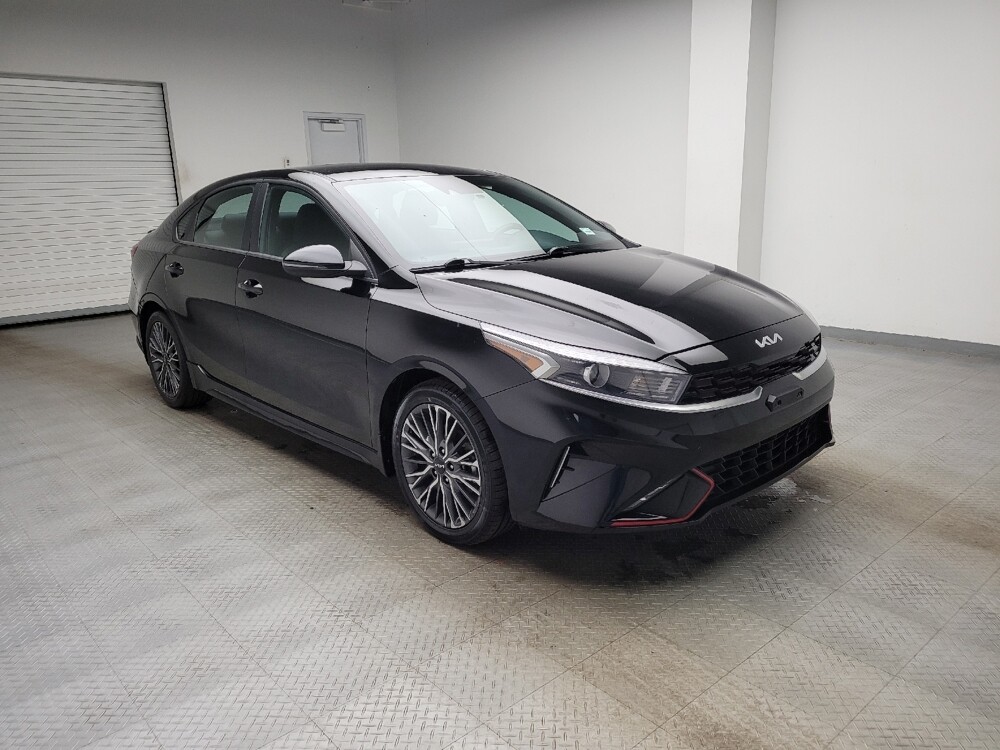 2023 Kia Forte in Eastpointe, MI 48021 - 18126529 13