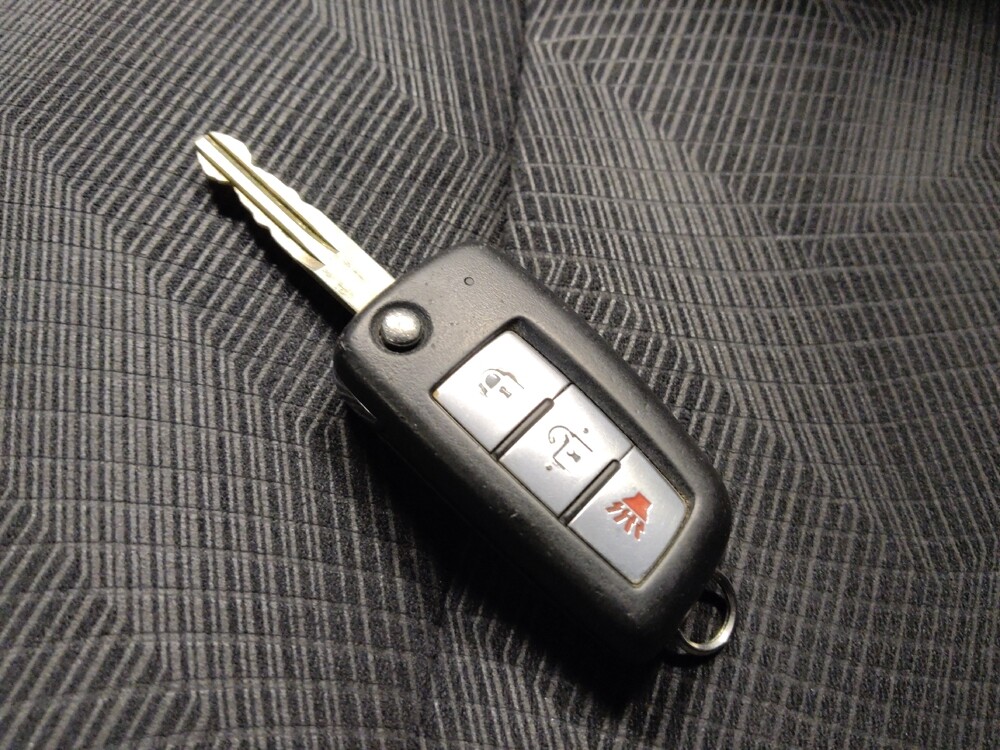 2016 Nissan Rogue in Tucson, AZ 85705 - 18126532 32