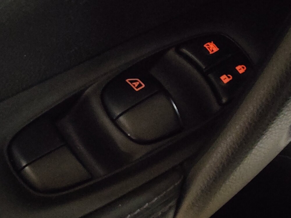 2020 Nissan Rogue Sport in West Palm Beach, FL 33409 - 18126533 27