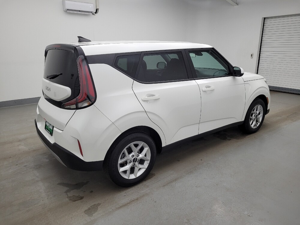 2025 Kia Soul in Cincinnati, OH 45255 - 18126539 10