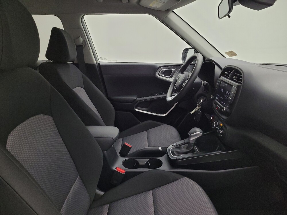 2025 Kia Soul in Cincinnati, OH 45255 - 18126539 21