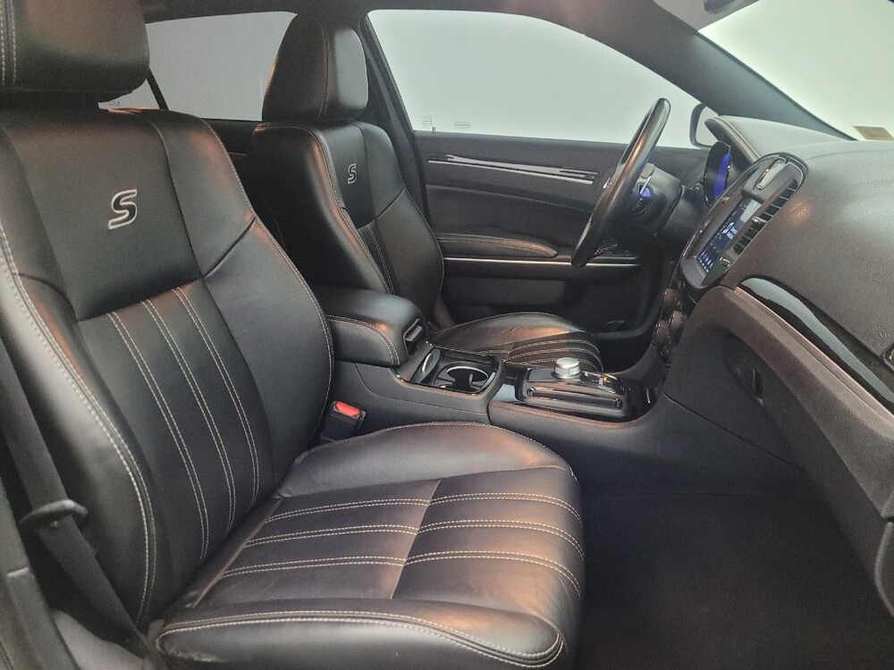 2019 Chrysler 300 in Mesa, AZ 85210 - 18126541 21