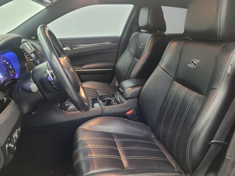 2019 Chrysler 300 in Mesa, AZ 85210 - 18126541 17