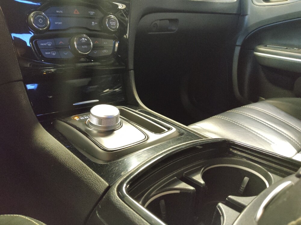 2019 Chrysler 300 in Mesa, AZ 85210 - 18126541 26