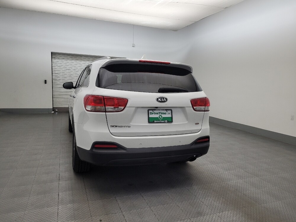 2018 Kia Sorento in Mesa, AZ 85210 - 18126543 6