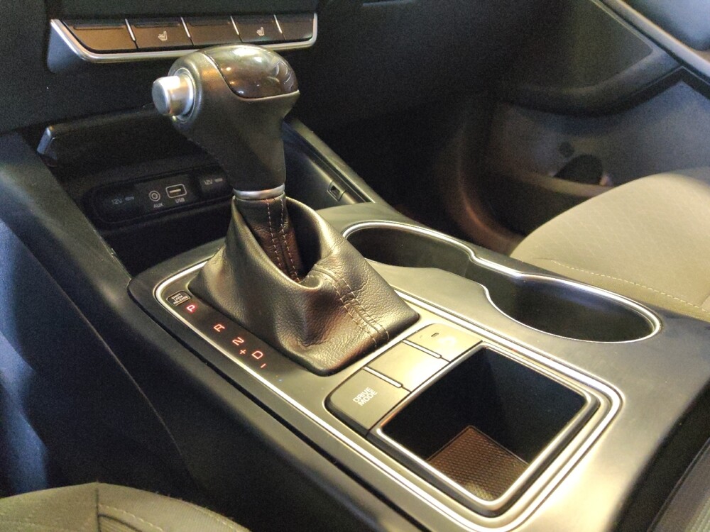 2018 Kia Sorento in Mesa, AZ 85210 - 18126543 26