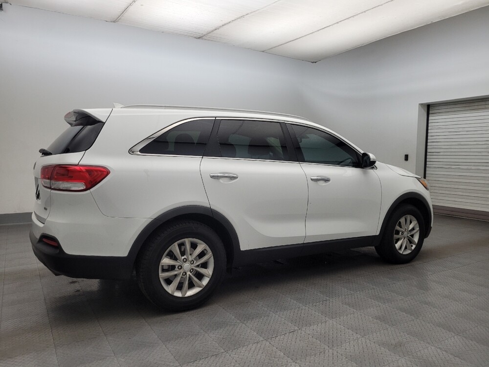2018 Kia Sorento in Mesa, AZ 85210 - 18126543 10
