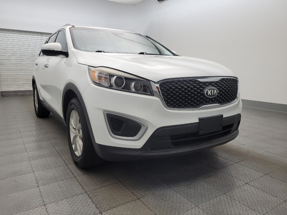 2018 Kia Sorento in Mesa, AZ 85210 - 18126543 14