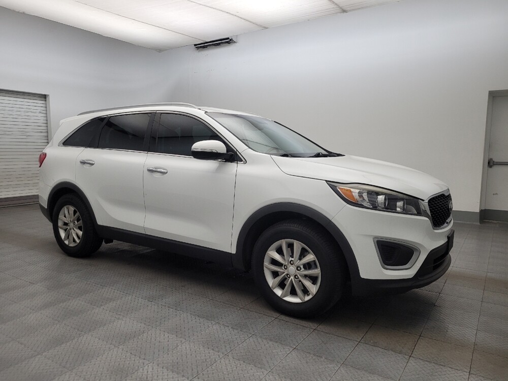 2018 Kia Sorento in Mesa, AZ 85210 - 18126543 11