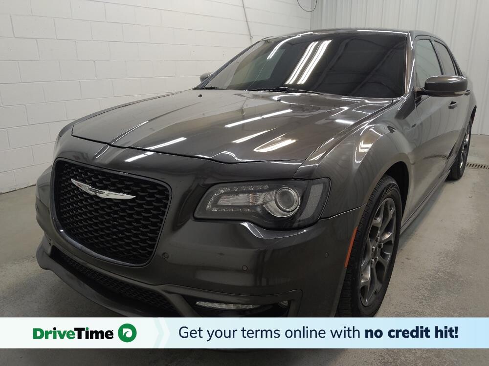 2018 Chrysler 300 in Fairfield, OH 45014 - 18126544