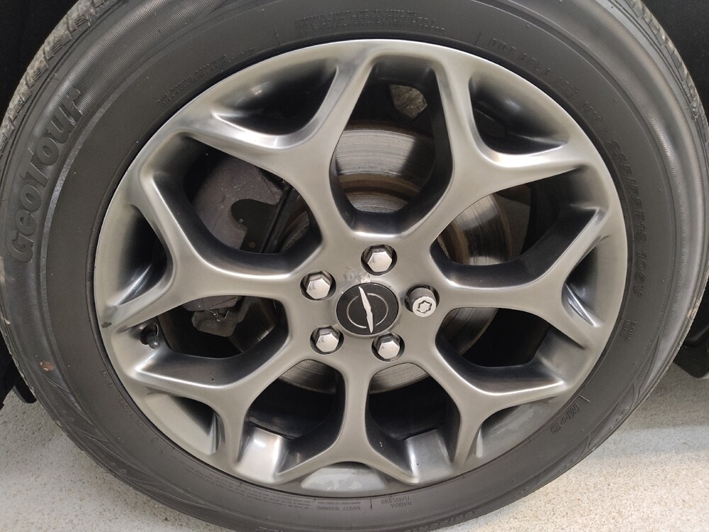 2018 Chrysler 300 in Fairfield, OH 45014 - 18126544 31